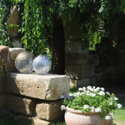 Kölle Solarlaterne Jumbo Damast, Silber Matt, Höhe 32 Cm, Ø 30 Cm -Gartengeschäft 2950100471 2950100470 Damast 1 113716 1