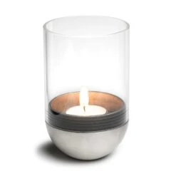 Höfats GRAVITY CANDLE M90 Hochwertiges Windlicht -Gartengeschäft 3990100067 GRAVITY CANDLE M90 Windlicht 8cm rund 13cm hoch 2 57482